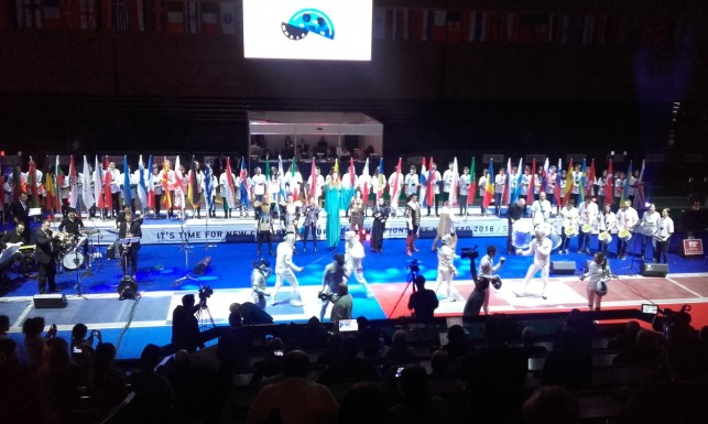 NOSILI ZASTAVE ZEMALJA UČESNICA I PODRŽALI ANU SEL