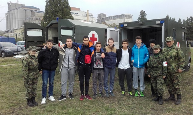 ОТВОРЕН ДАН ВОЈСКЕ У ЗРЕЊАНИНУ